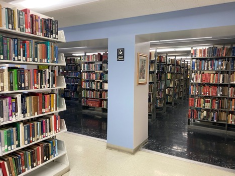 The library, one of the many places to relief stress with a good book, or catch up on some lowkey studying.