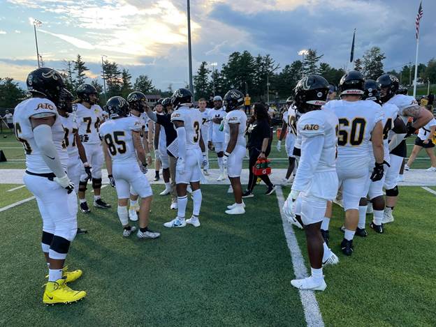 Yellow Jackets Football Is 3-0 for First Time Since 2009