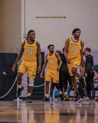 Men’s Basketball Brings Experience and Potential to the Court