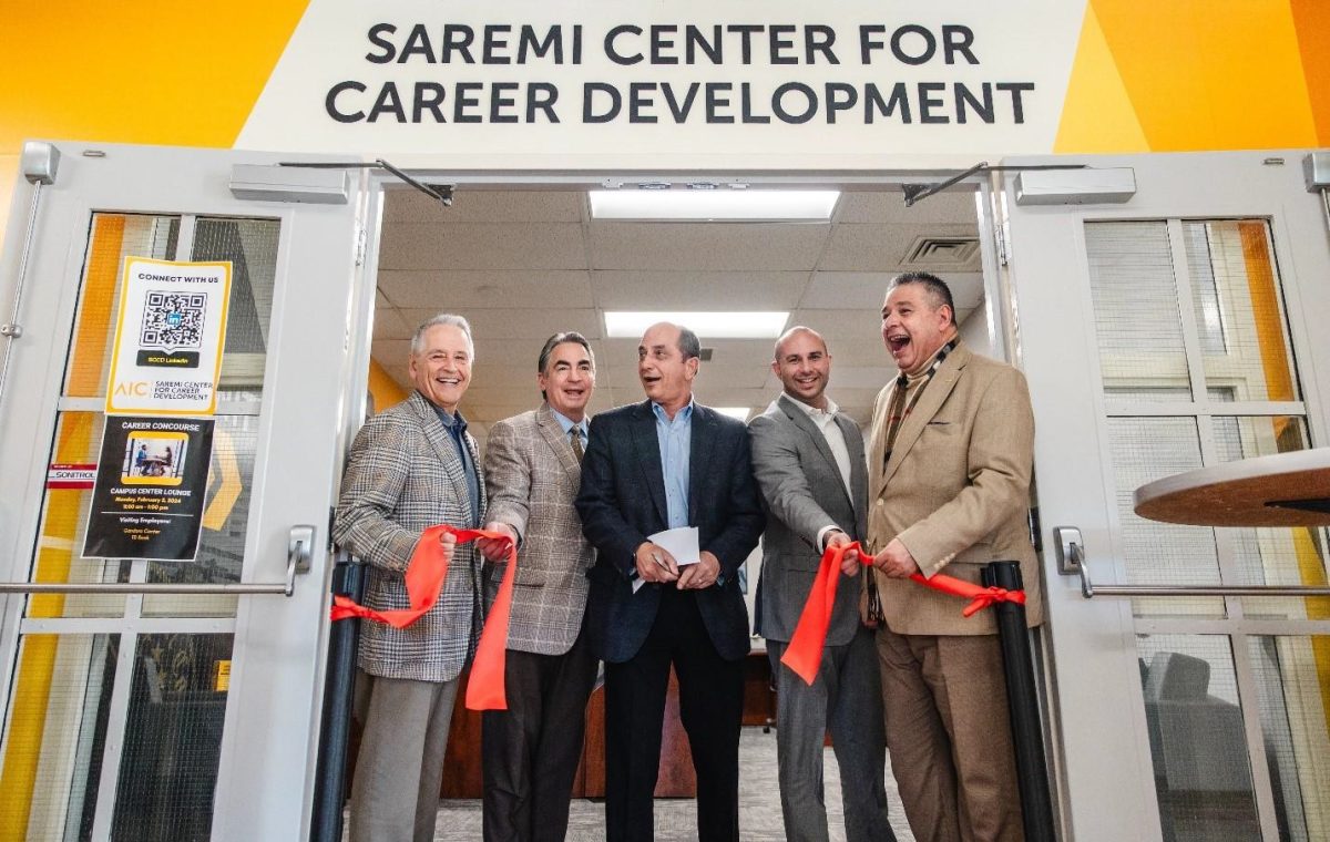 With a cutting of the ribbon, AIC’s Saremi Center for Career Development officially opened on February 5. Pictured from left to right: AIC Board of Trustees Chair Frank Colaccino, Mayor of Springfield Domenic J. Sarno, AIC Board of Trustees Vice Chair
K. Kevin Saremi, Tyler Saremi, AIC President Hubert Benitez
